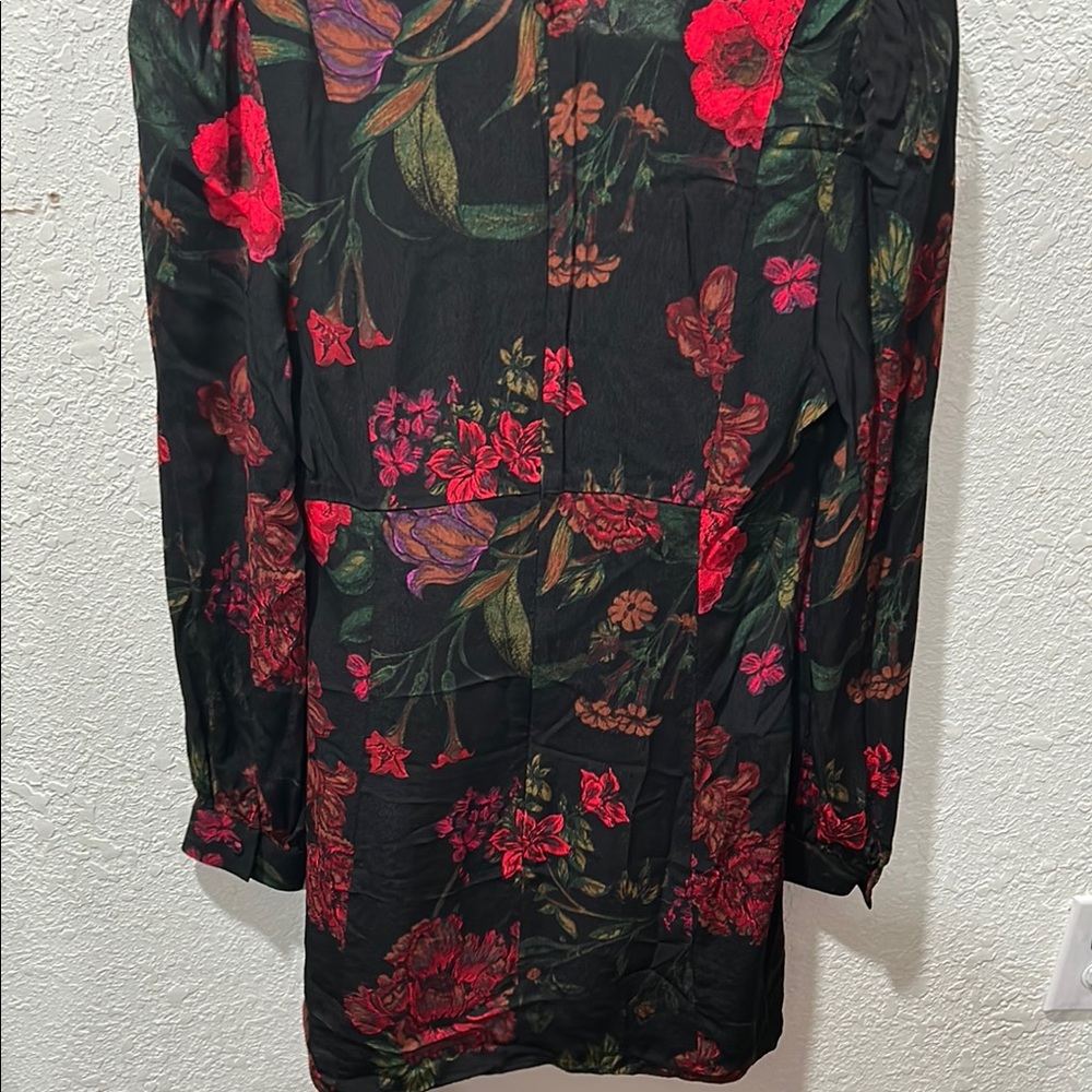 Leith red and black Floral V-Neck long sleeve mini dress size M GUC.. - Picture 12 of 16